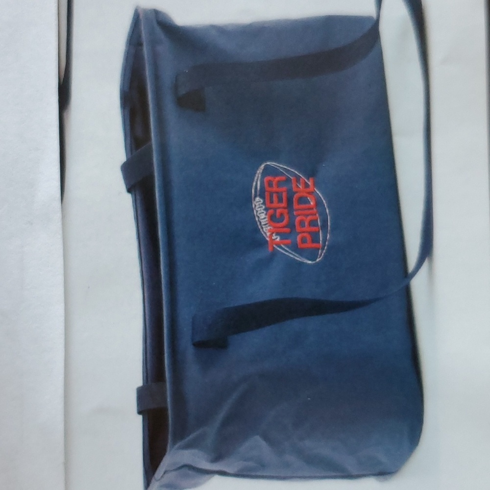 Navy Market Bag NEW Collapsible, wire rim top so stays open NO Personalization